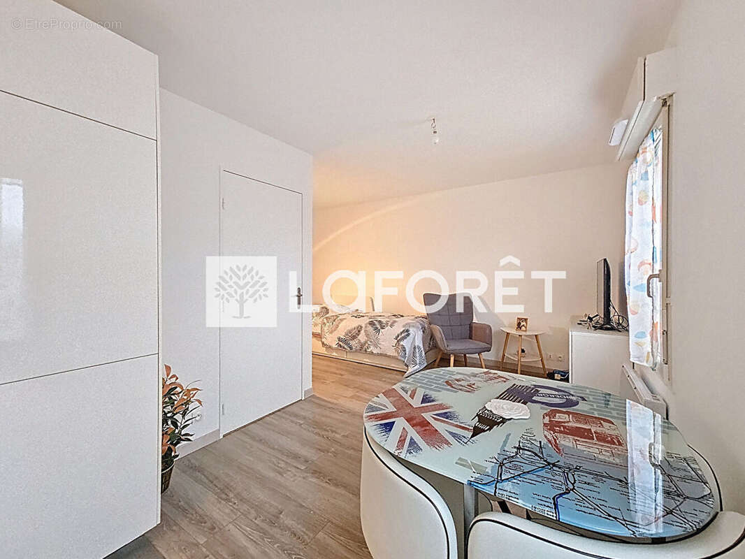 Appartement à MOISSY-CRAMAYEL