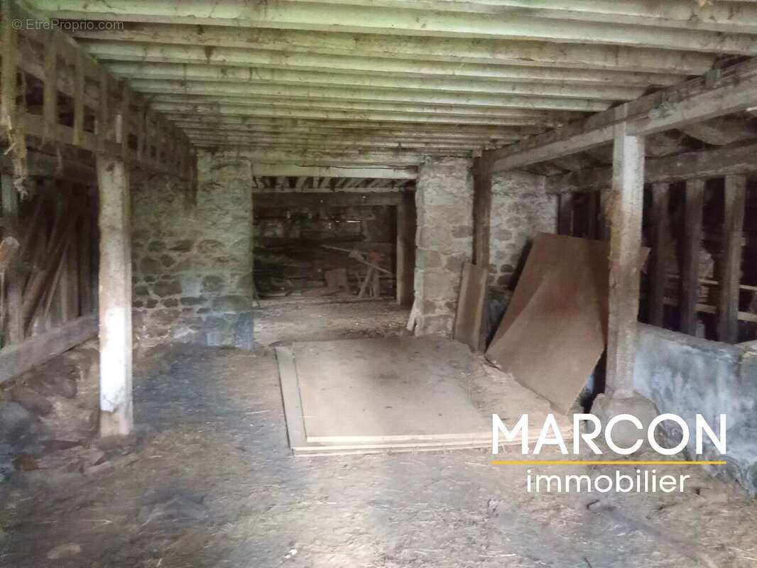 Maison à SAINTE-FEYRE