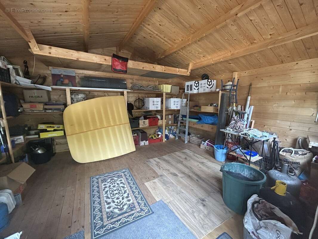 Maison de plain-pied avec dépendances et 1,5ha de terrain - photo 10