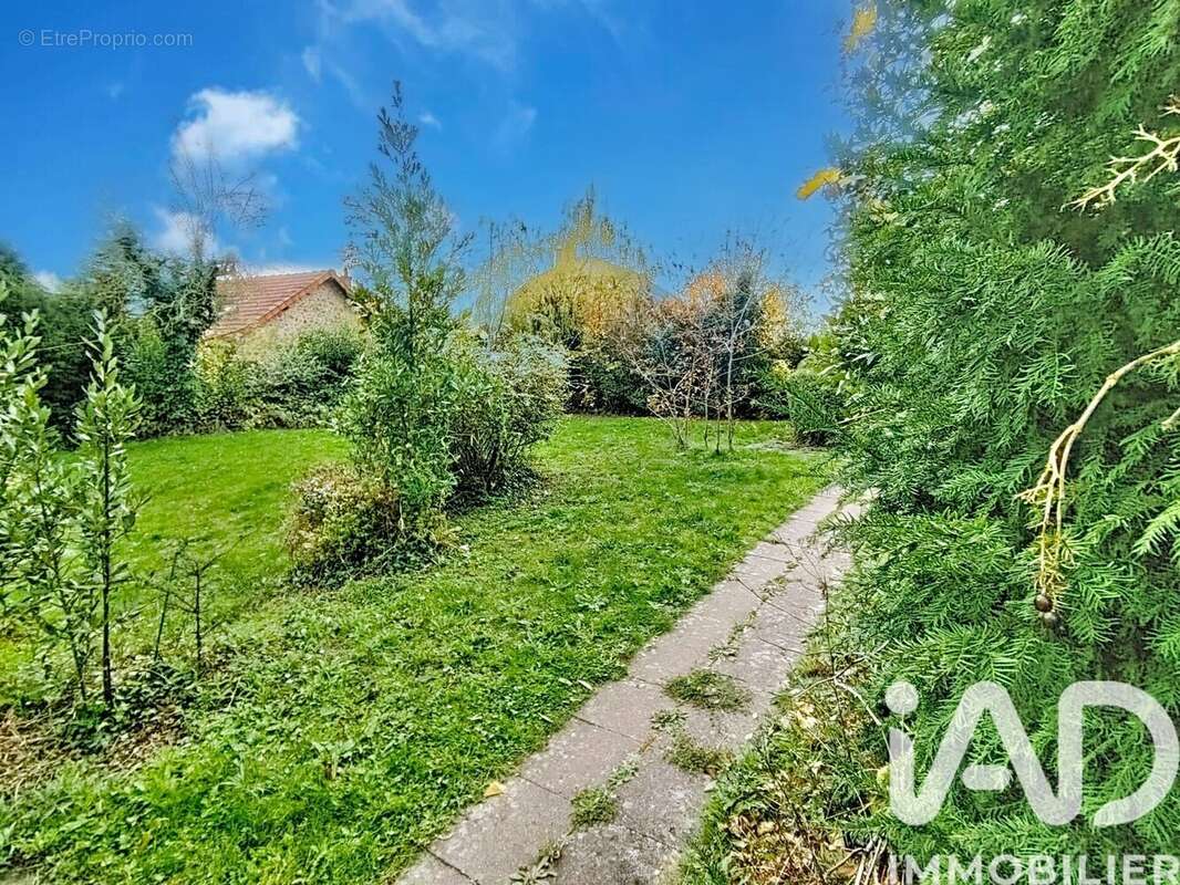 Photo 5 - Maison à LES CLAYES-SOUS-BOIS