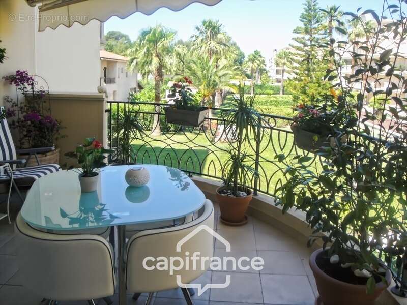 Appartement à HYERES