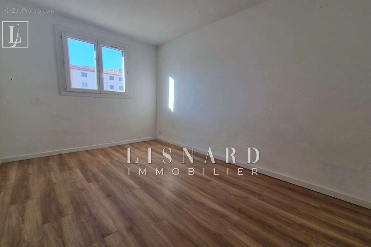 Appartement à VALLAURIS