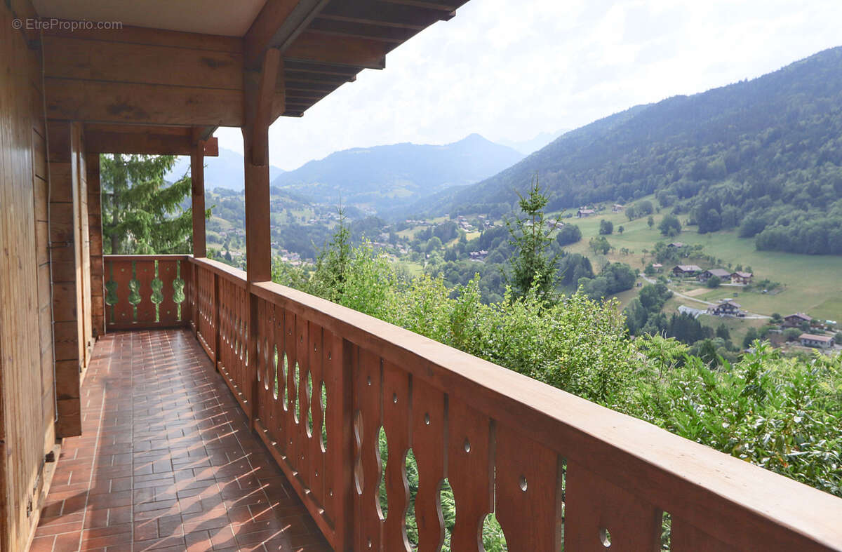 Chalet 8 pièces, vue carte postale sur les Aravis - photo 3