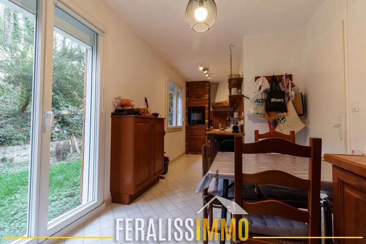 Maison à MEZY-SUR-SEINE