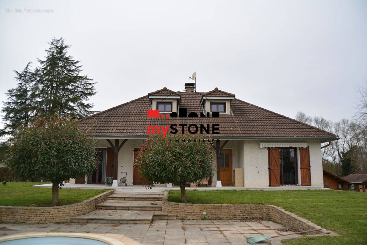 Maison à SAINT-JULIEN-SUR-VEYLE