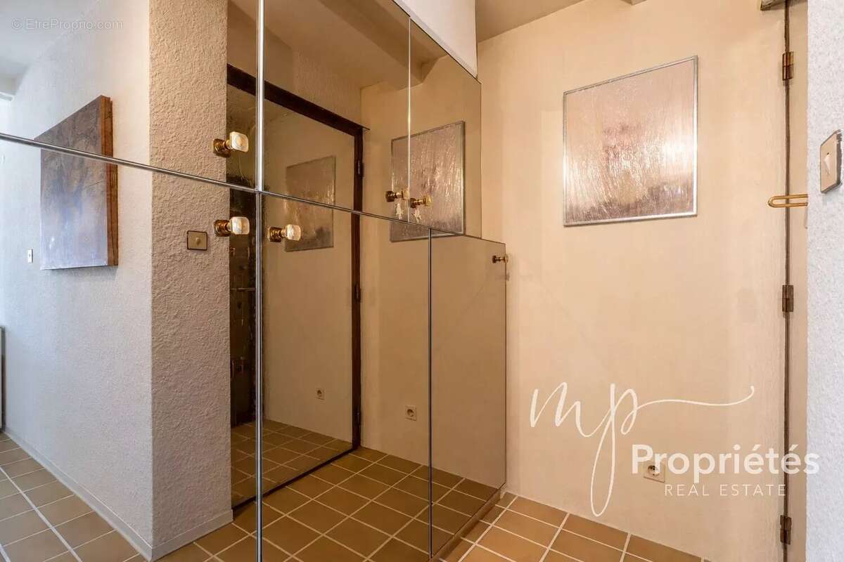 À vendre – Bormes-les-Mimosas / La Favière : charmant studio à 7 minutes à pied de la plage - photo 6