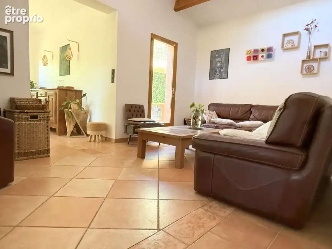 Belle villa T6 sur 1 222 m2 de terrain - photo 4
