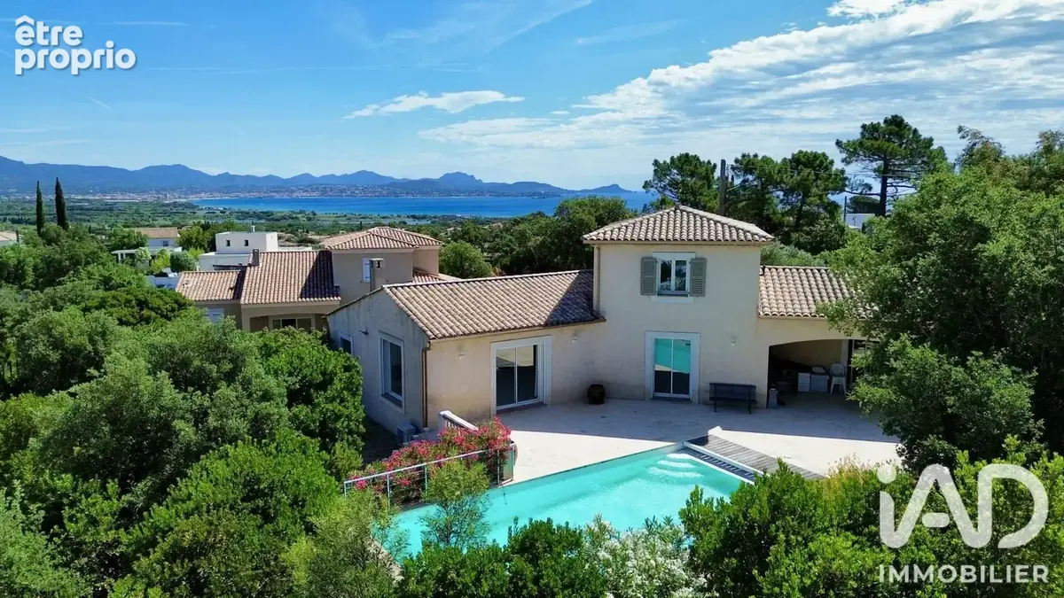 Photo 1 - Maison à FREJUS