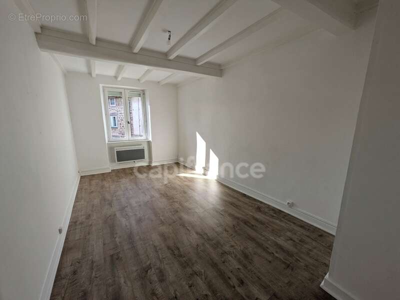 Maison a renover - essertines en donzy , 7 pièces , 164 m² , 4 /5 chambres , combles, cave, garage , terrain 526 m² - photo 9