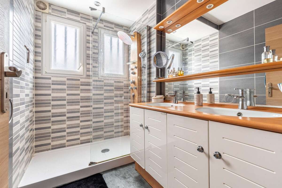 Maison à VILLENAVE-D'ORNON