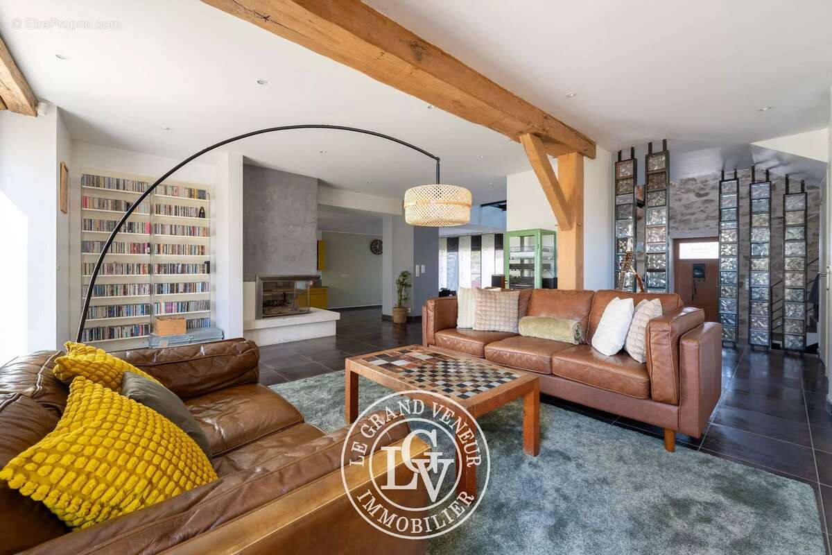 Maison à SAMOIS-SUR-SEINE