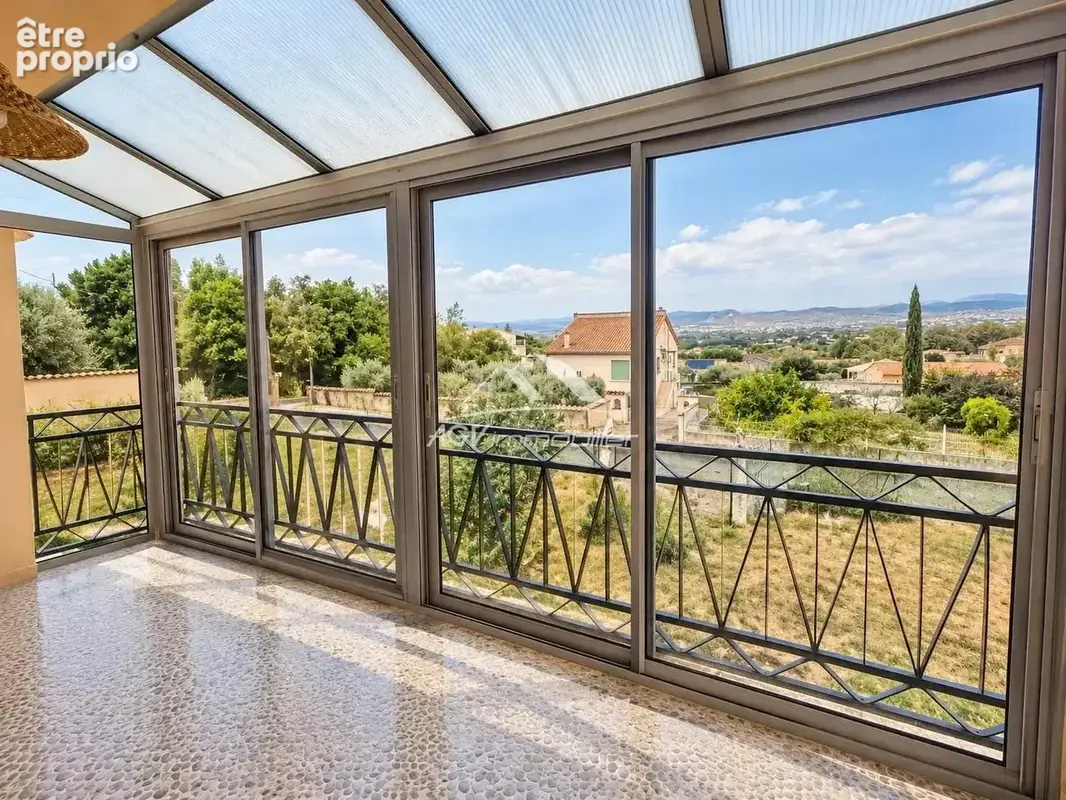A Saint-Christol-Les-Alès, maison 3 chambres, deux garages sur 1025 m² de terrain - photo 3
