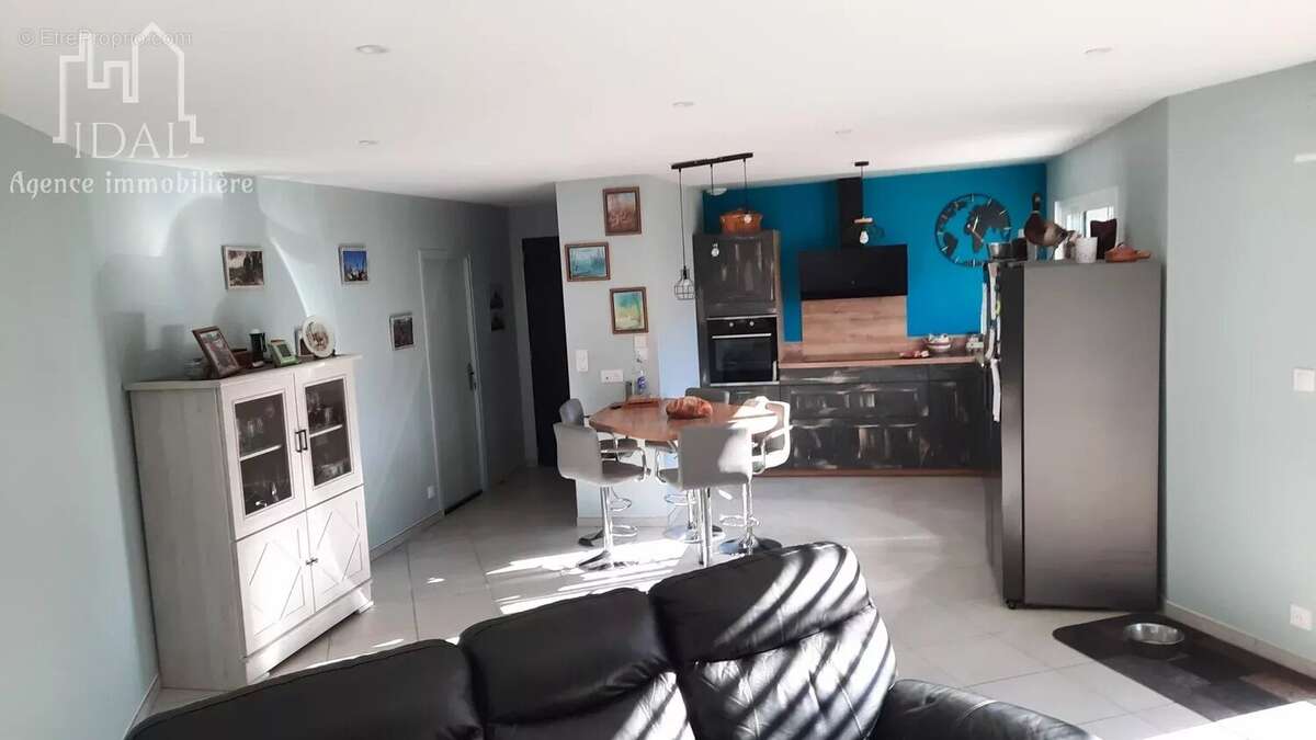 Maison à SAINT-LAURENT-D'OLT