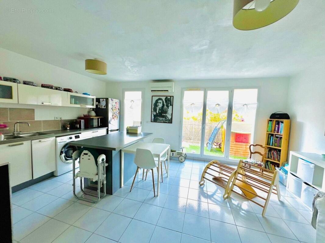 Photo 1 - Appartement à MARSEILLE-15E