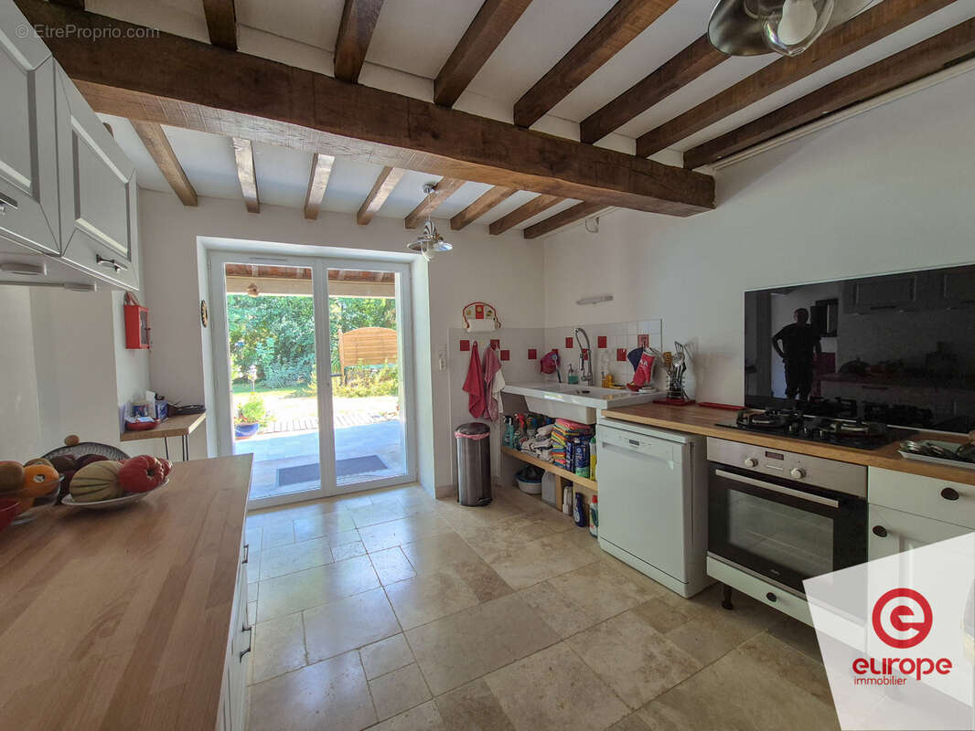 Maison 6 pièces de 149m2 avec jardin à Nuars - photo 2