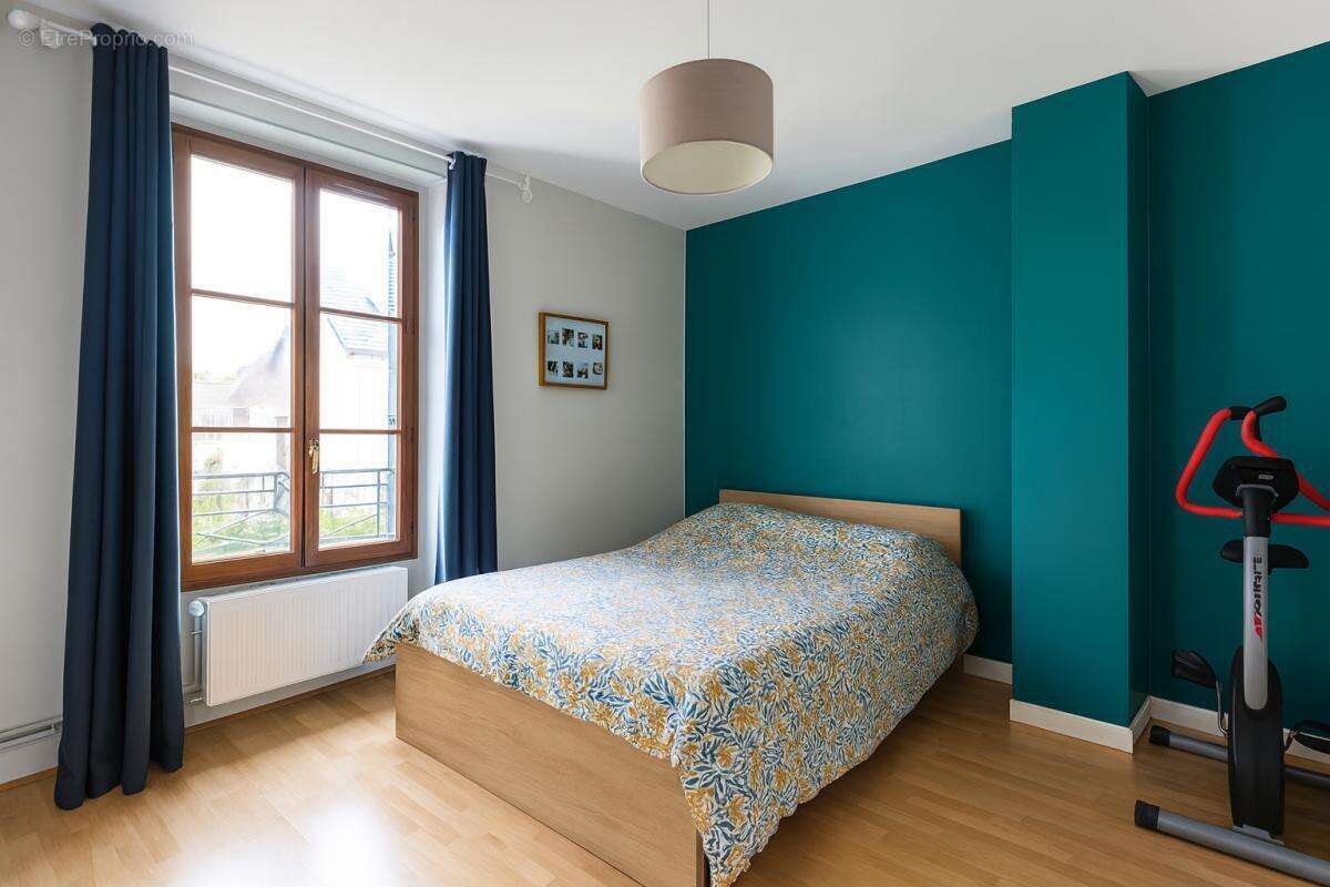 Maison à ROSNY-SUR-SEINE