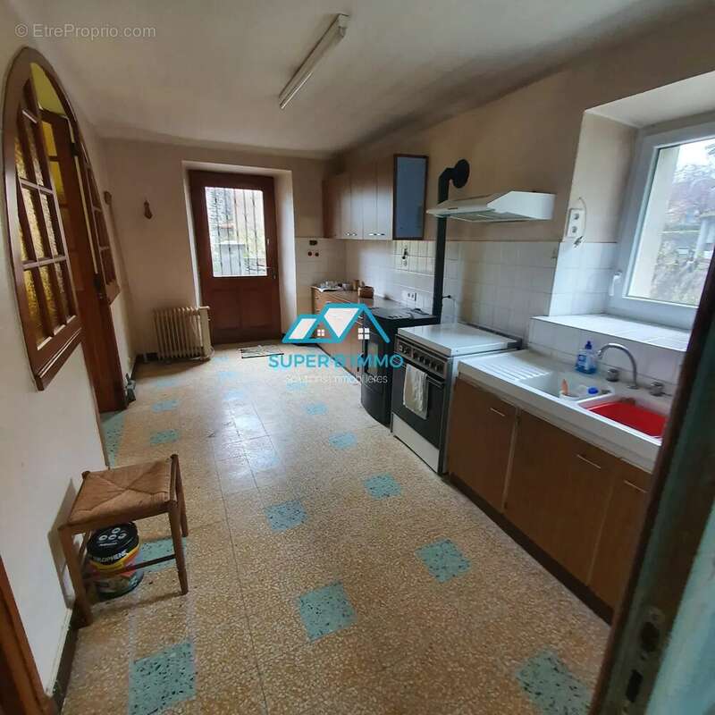 Maison à MAZEYRAT-D&#039;ALLIER