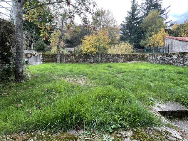 Jolie maison avec terrain attenant. - photo 2