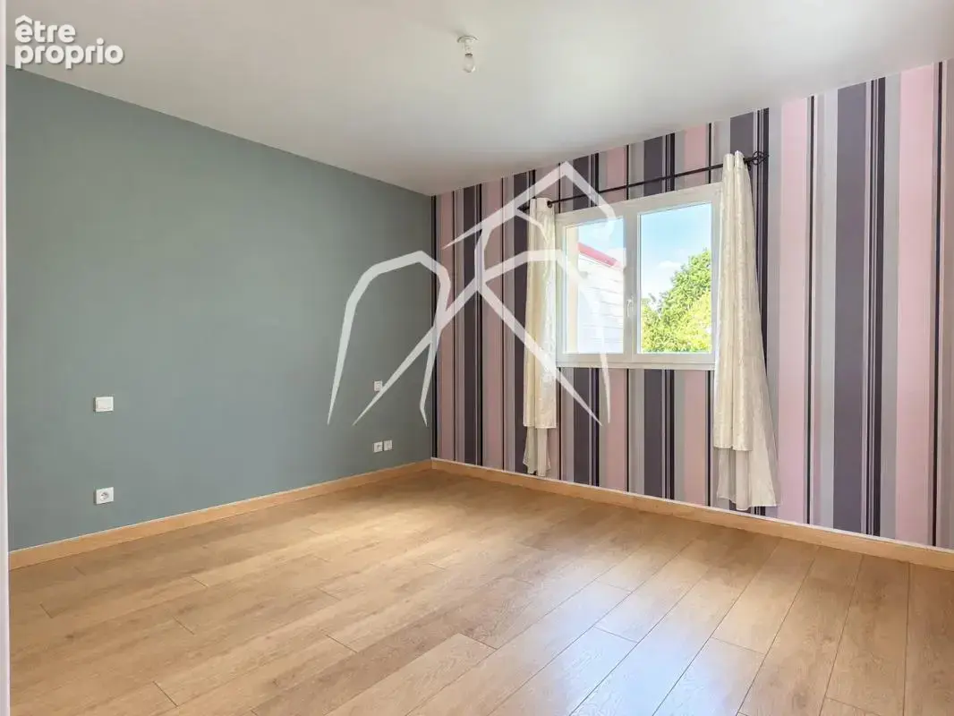 Maison  Plain-pied  122 m²  Secteur Fontaine-le-Bourg - Clères (76690) - photo 5