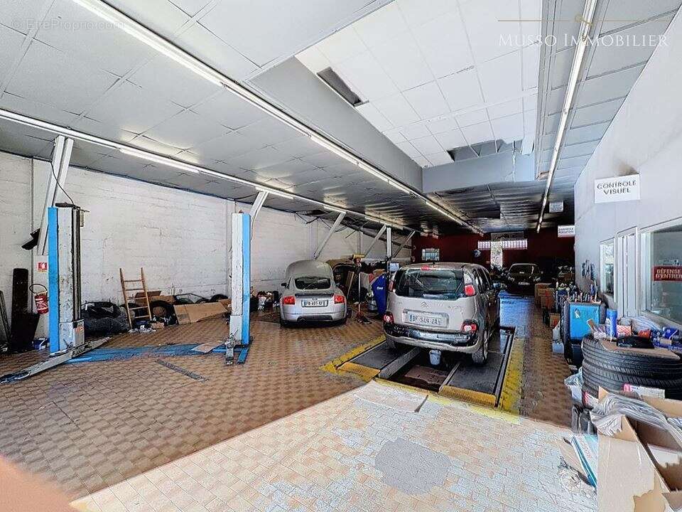 Commerce à MARSEILLE-9E