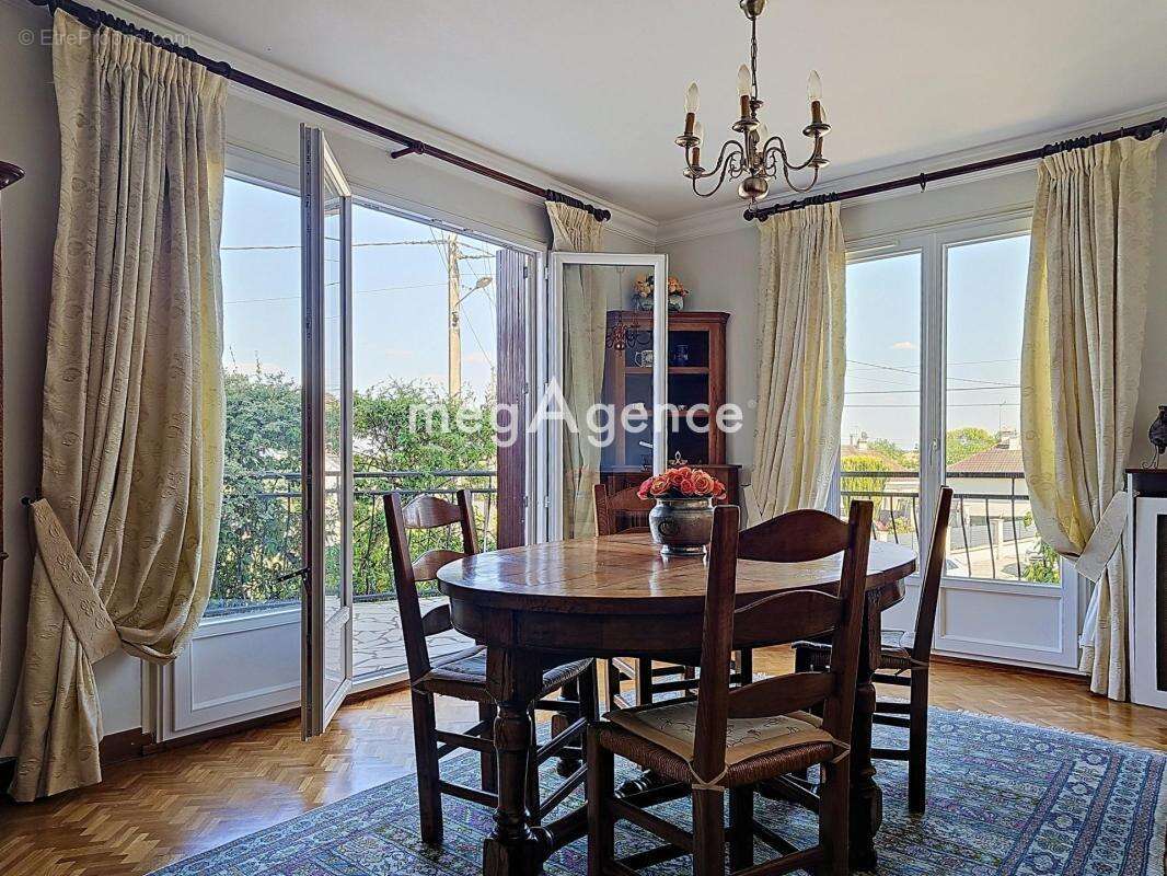 Maison familiale a bouafle avec sous sol total et jardin - photo 13