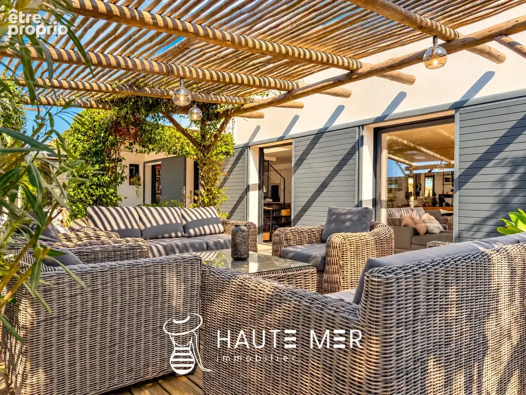 CASSIS — Une parenthèse contemporaine au cœur de la ville - photo 9
