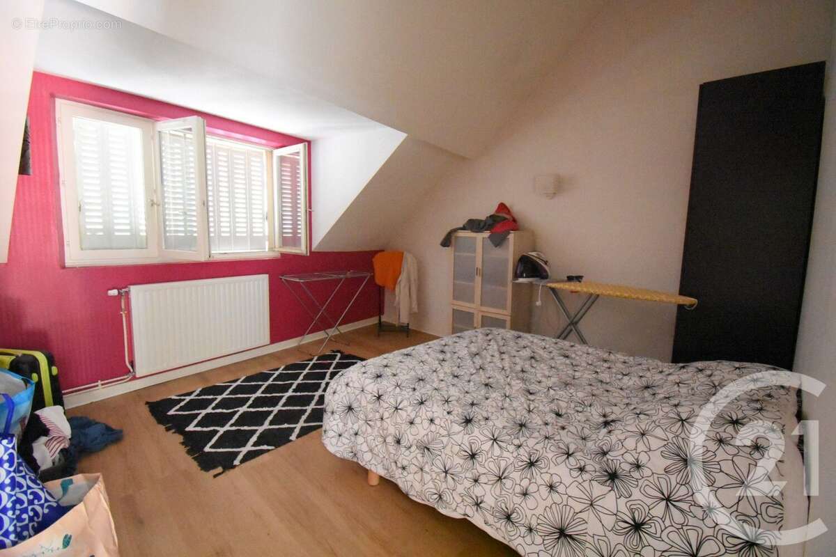 Appartement 61 m² à Vichy  - photo 6