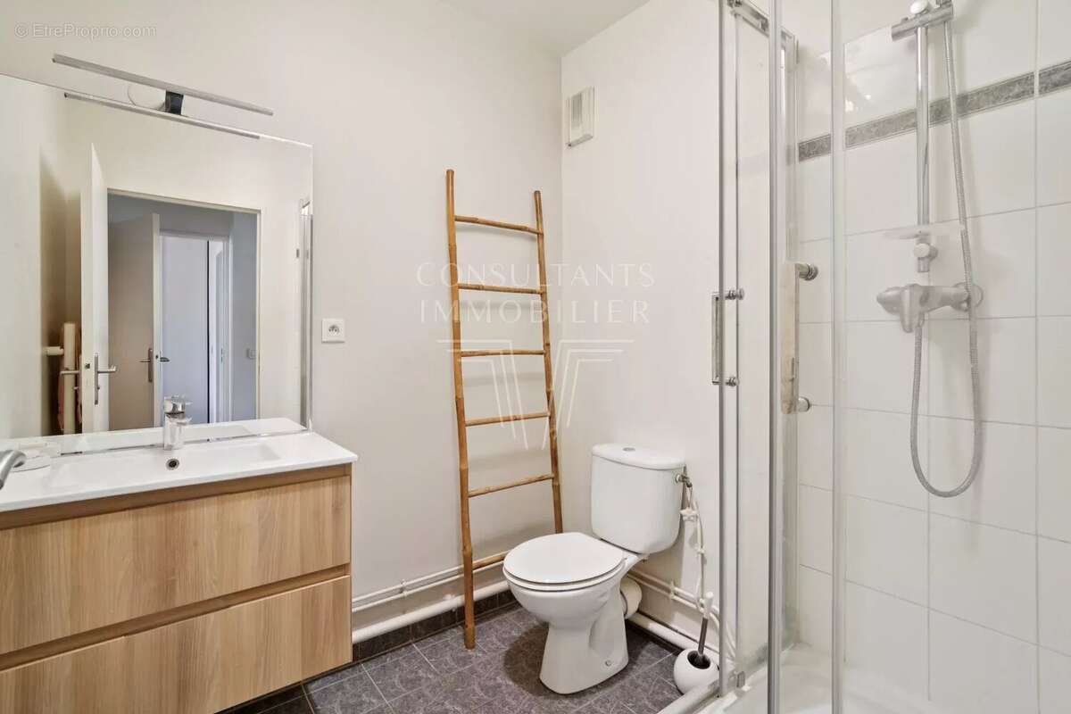 Appartement à LEVALLOIS-PERRET