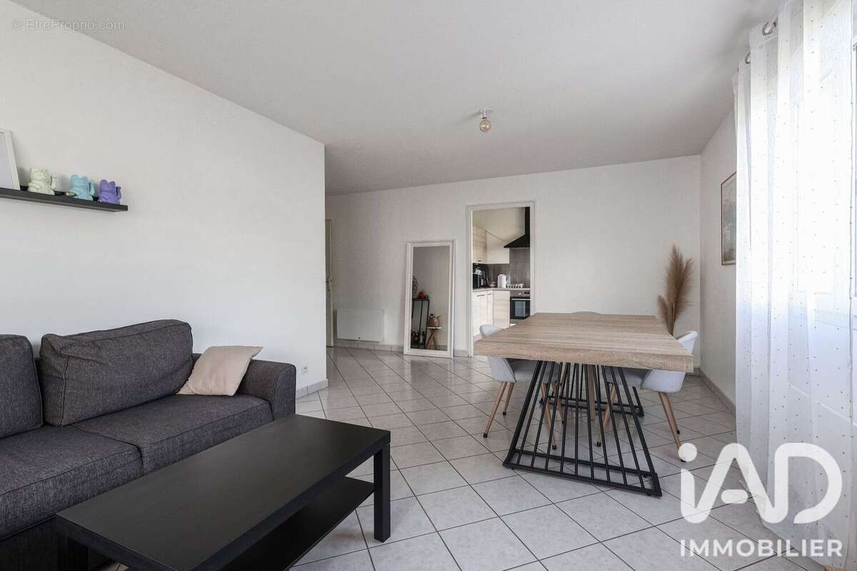 Appartement 82 m² à Vers  - photo 3