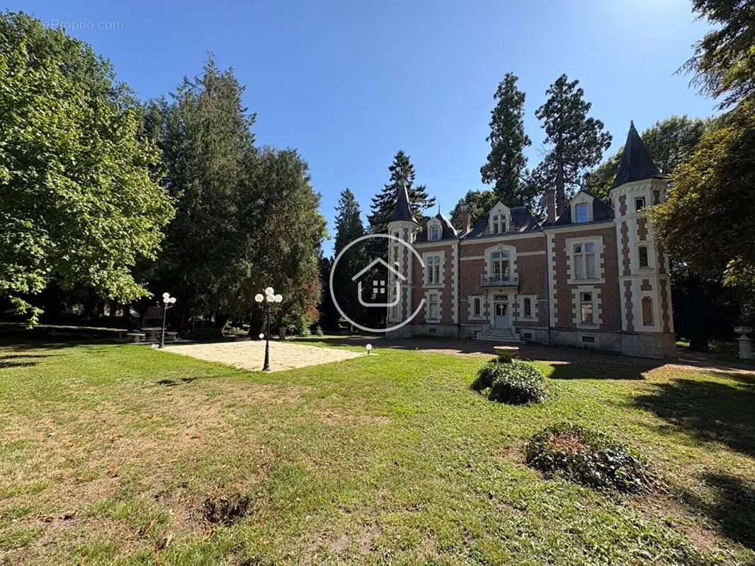 Maison à COUR-CHEVERNY