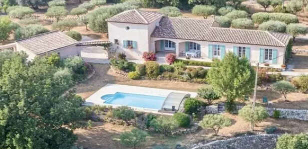 Maison à COTIGNAC