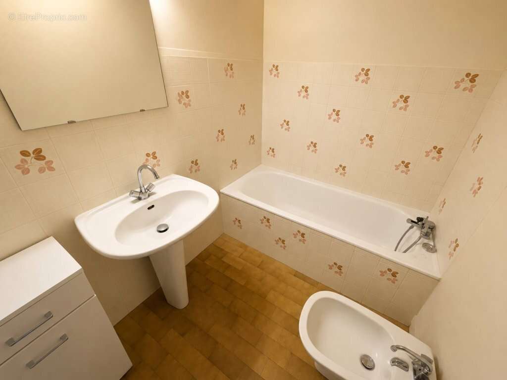Appartement à SAINT-JUST-SAINT-RAMBERT