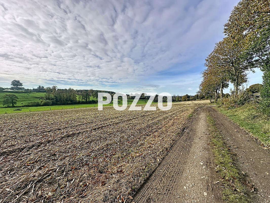 Maison à ISIGNY-LE-BUAT