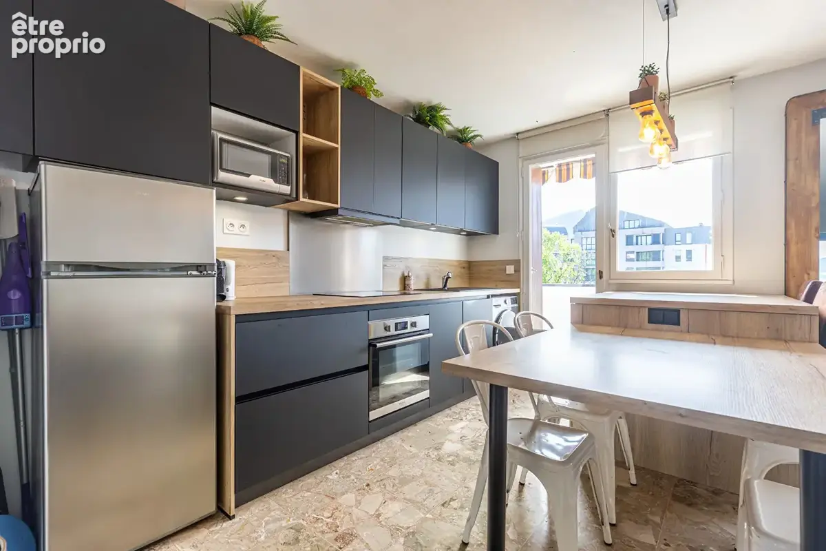 Agence immobiliere laforet - exclusivite - "oeillet" - annecy - appartement t3 de 65.14m² - traversant - 2 balcons - cave - avan - photo 2