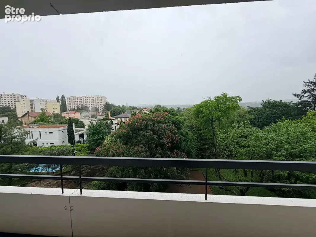 SOUS COMPROMISExclusivité - T4 avec balcons - Cuire - photo 8