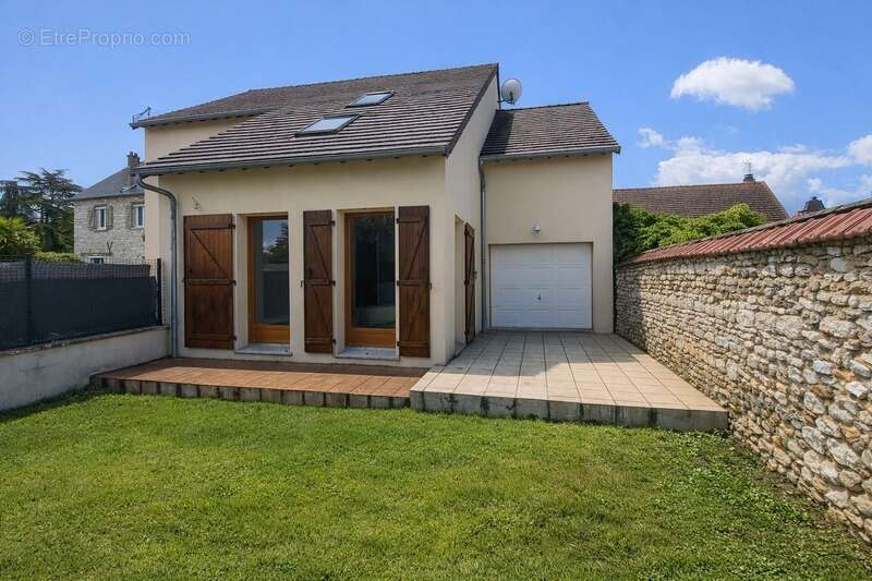 Maison à LIMETZ-VILLEZ