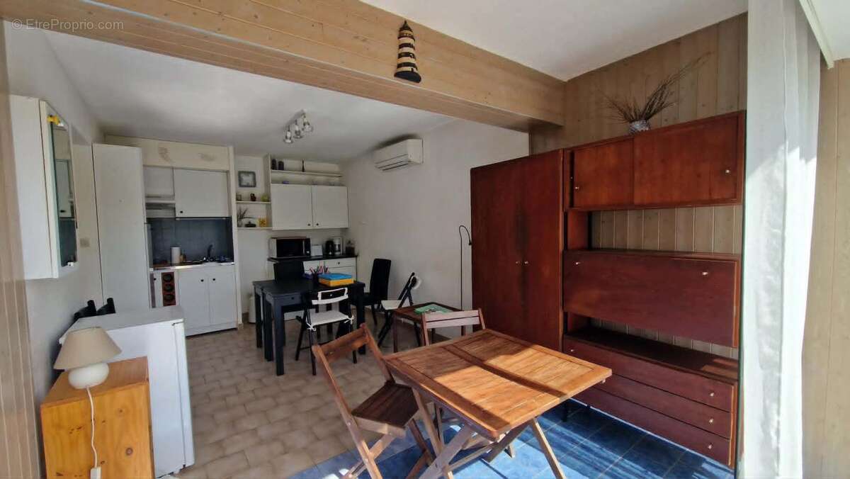 Appartement à MEZE