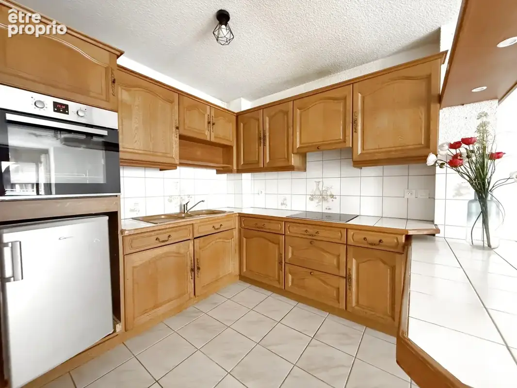 A vendre: T2 en centre-ville de THONON - photo 3