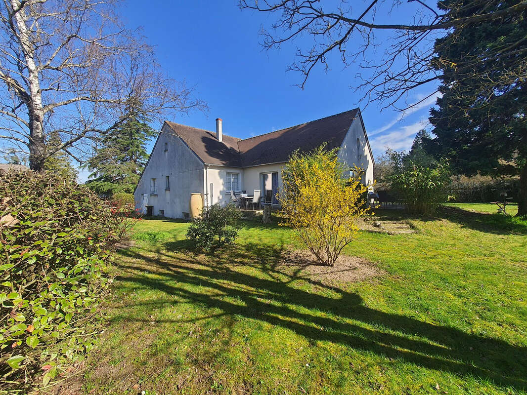 Maison à MONTLOUIS-SUR-LOIRE
