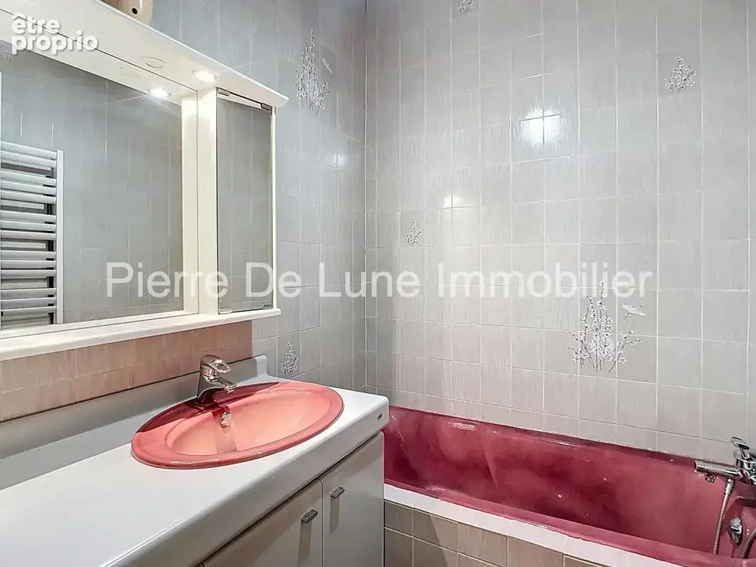 Lyon 1er – martinière  grand t2 de  69 m² – - photo 13