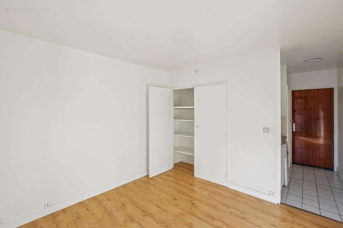 Appartement à PARIS-19E