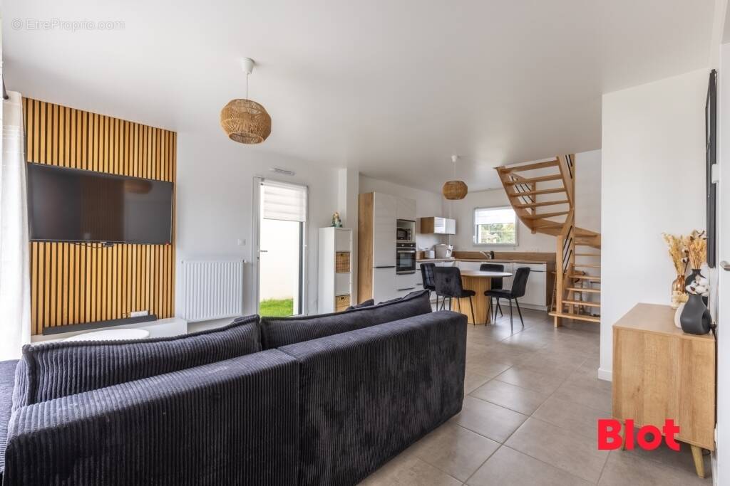 Maison à VERN-SUR-SEICHE