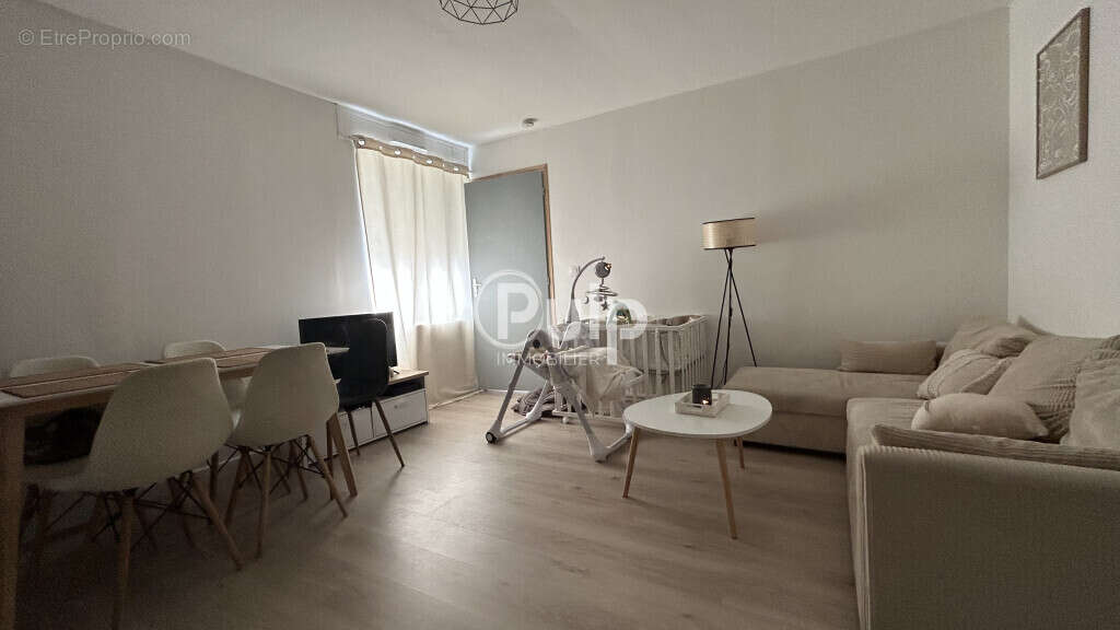 Appartement à GRENAY