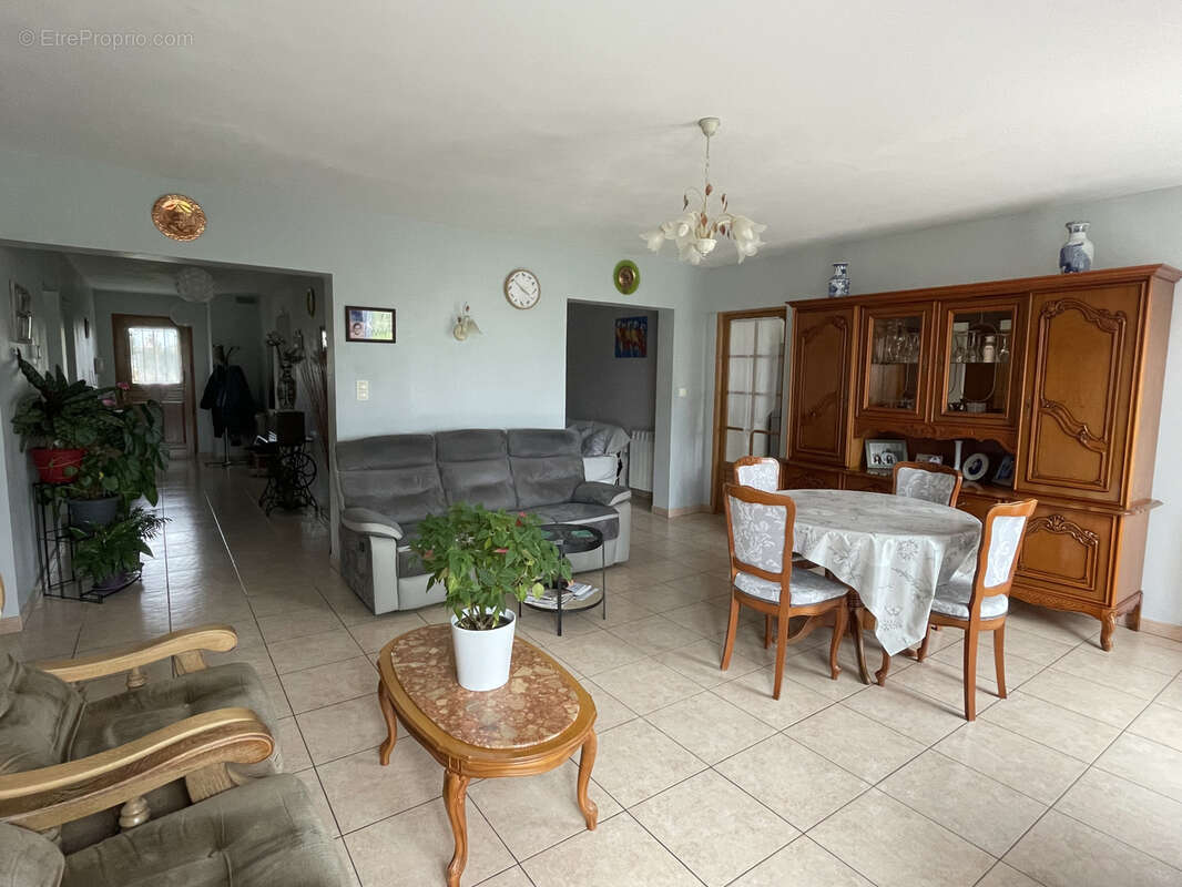 Maison à SAINT-DENIS-DES-PUITS