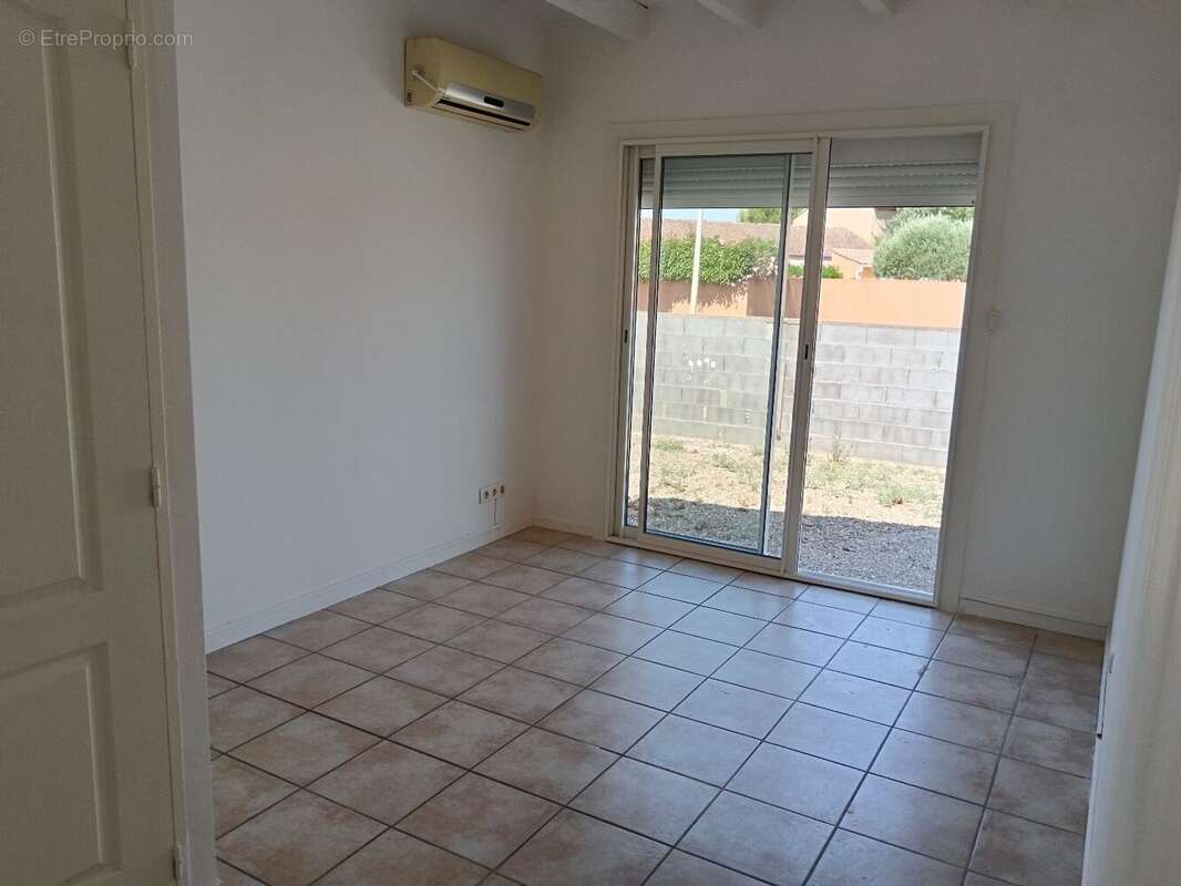 Montady  Villa de plain-pied 4 chambres avec jardin piscinable - photo 4