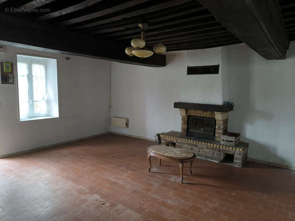 Maison à AUNAY-EN-BAZOIS