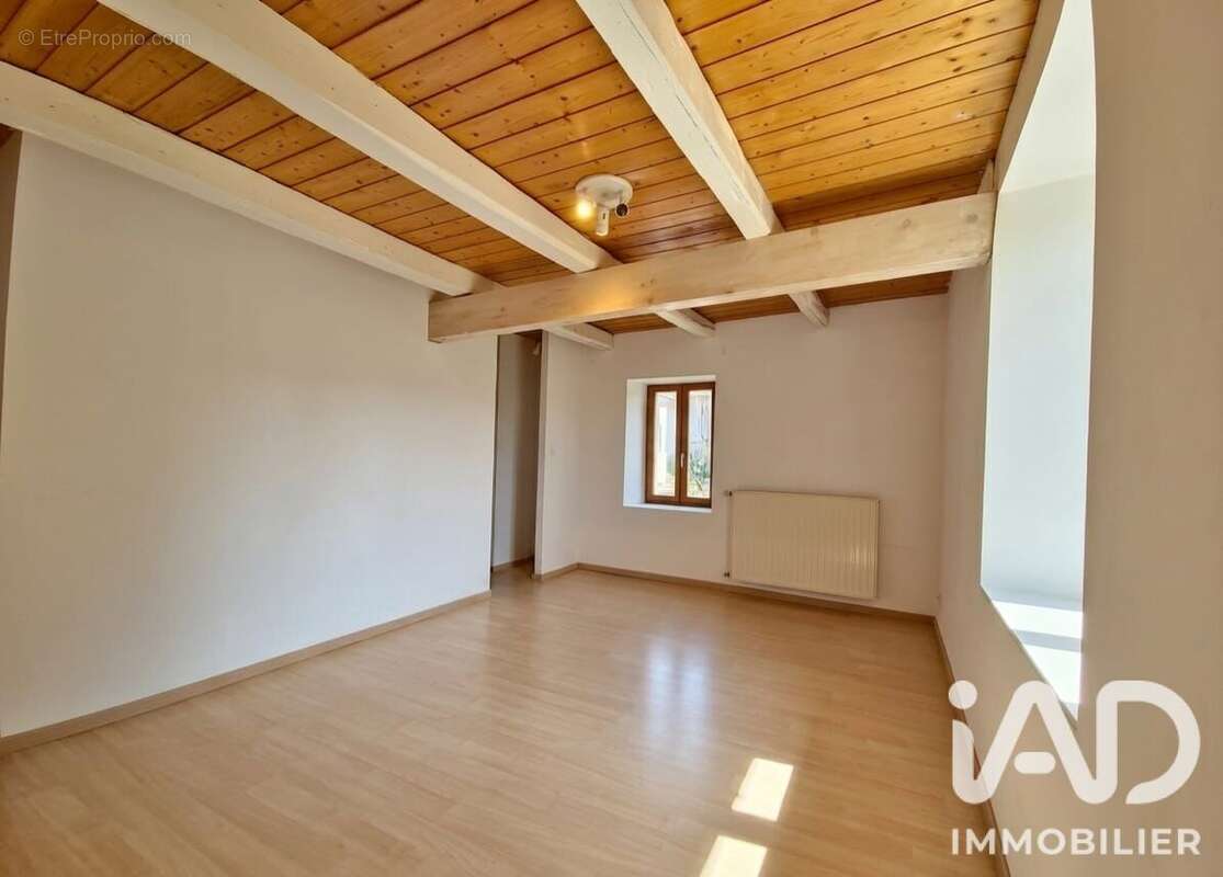 Maison 161 m² à Feigeres  - photo 6