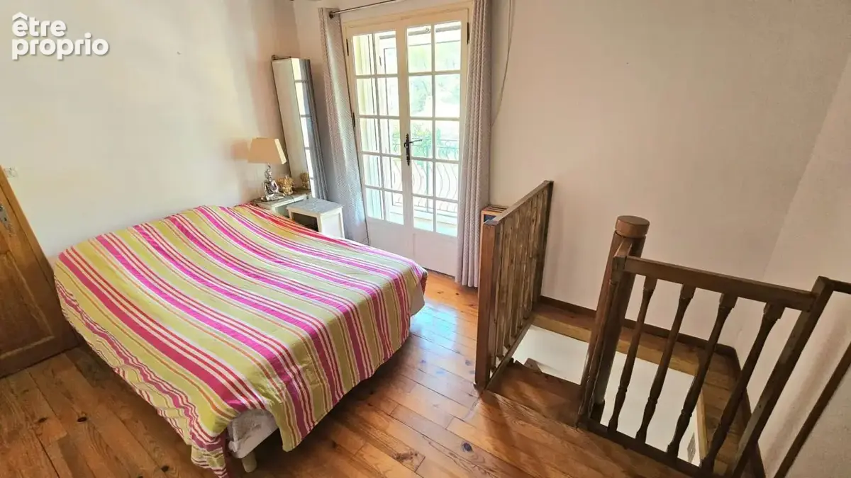 Maison unifamilialle ou deux logements, terrain 1900 m2 , piscine - photo 6