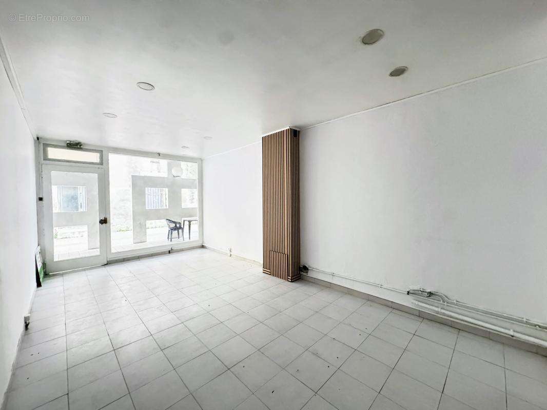 Commerce à BALARUC-LES-BAINS