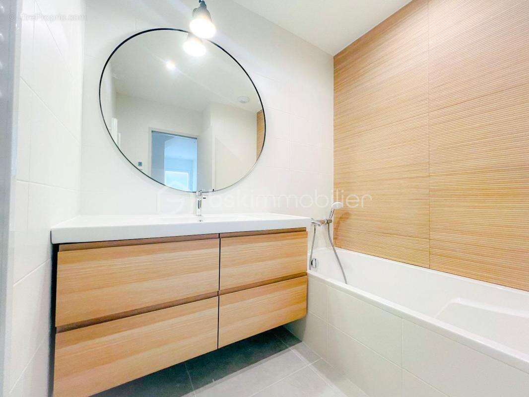 Maison à CHAMPAGNE-AU-MONT-D&#039;OR